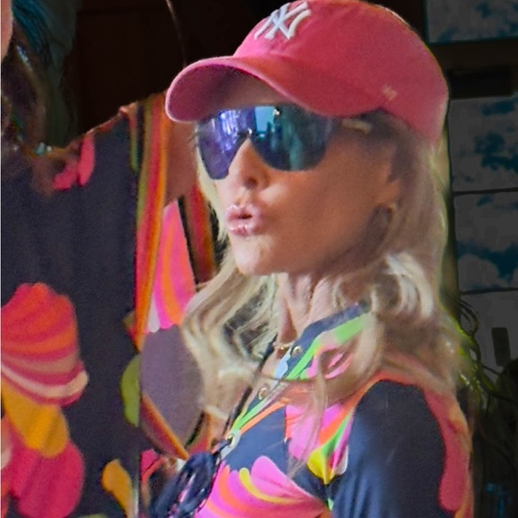 Meet your Posher, Kim - Picture 9 of 9